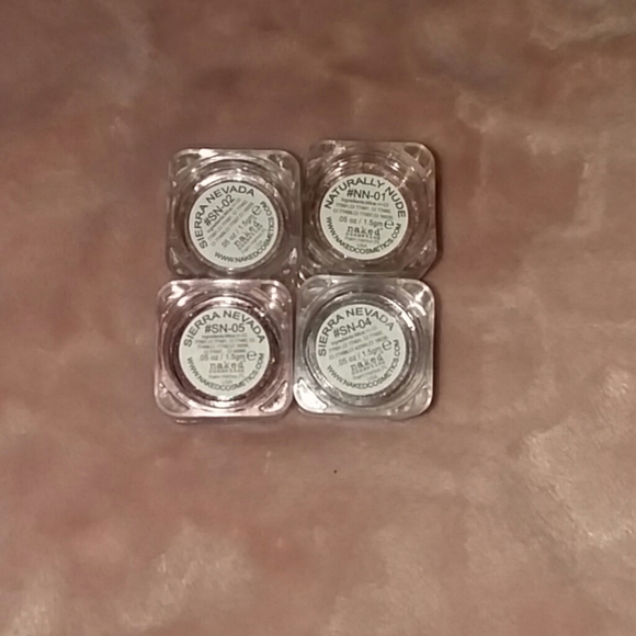 Naked cosmetics loose pigment powders - Picture 2 of 2